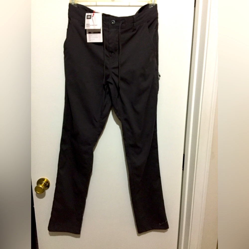 🆕 NWT 686 Men’s Everywhere slim fit travel pants hiking camping 30x32 charcoal - Picture 2 of 7